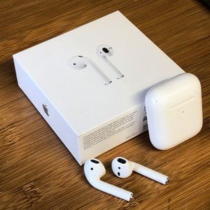 AIRPODS- both pods- and charging case